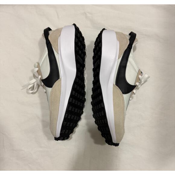 Nike Waffle Debut Running Sneakers Sanddrift Black Women's 10.5  DH9523-102 - Picture 14 of 15